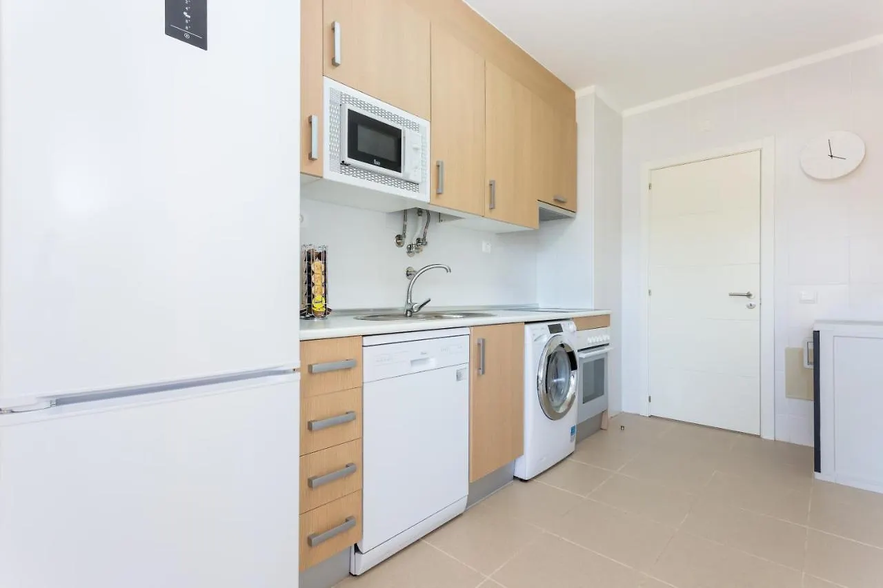 Litoralmar Beachfront Apartment Portimao 0*,